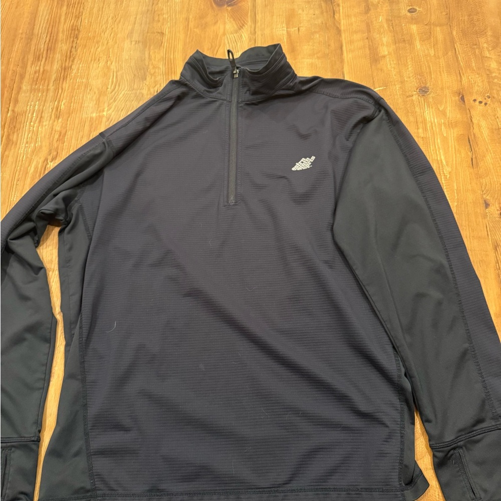 EMS half zip in size l